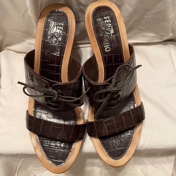 Salvatore Ferragamo wedge sandals size 9 - Picture 2 of 7